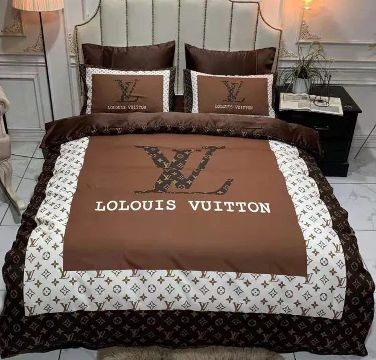 Louis Vuitton Logo Brand Bedding Set Bedspread Bedroom Luxury Home Decor