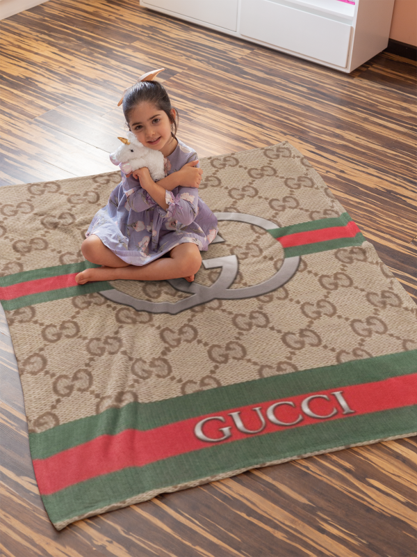 Gucci Golden Logo Fleece Blanket Home Decor Luxury Fashion Brand