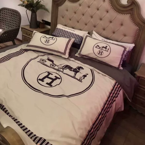 Hermes White Logo Brand Bedding Set Home Decor Bedspread Luxury Bedroom