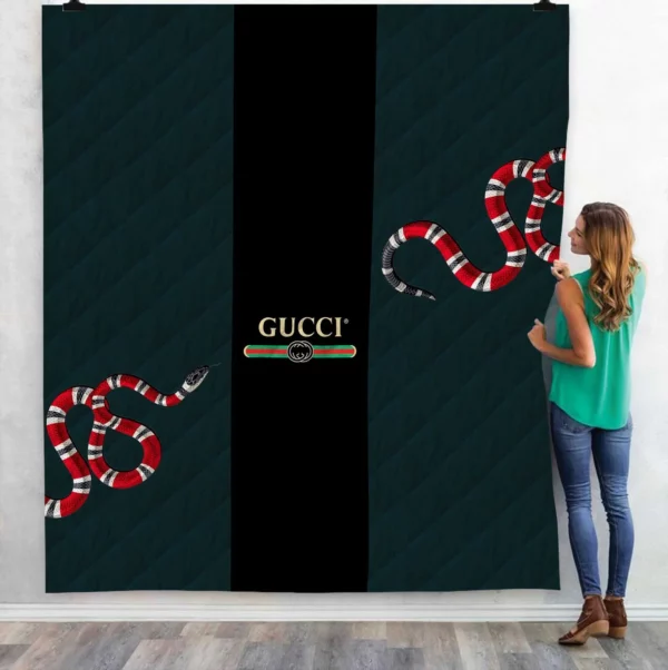 Gucci Snake Fleece Blanket Fashion Brand Luxury Home Decor