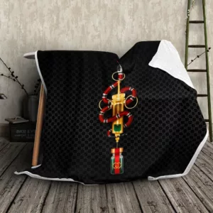 Gucci Snake Black Logo Fleece Blanket Fashion Brand Home Decor Luxury