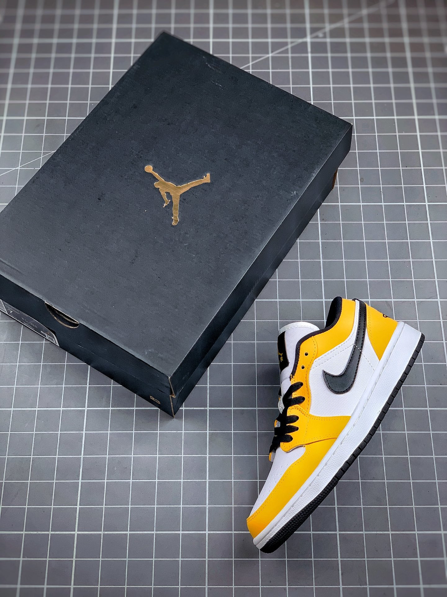 Air Jordan 1 Low White Laser Orange-Black For Sale