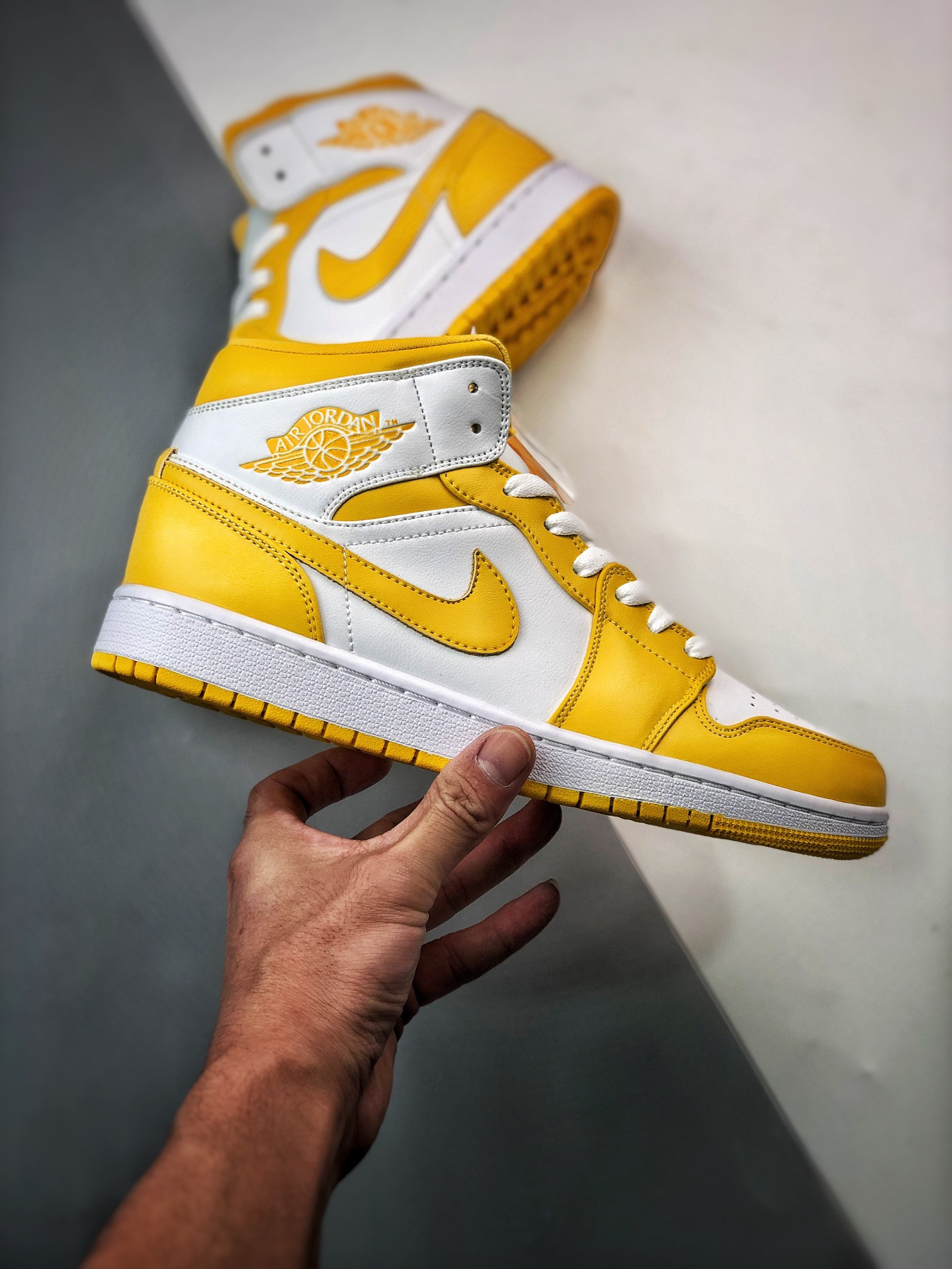 Air Jordan 1 Mid Pollen White Yellow BQ6472-117 For Sale