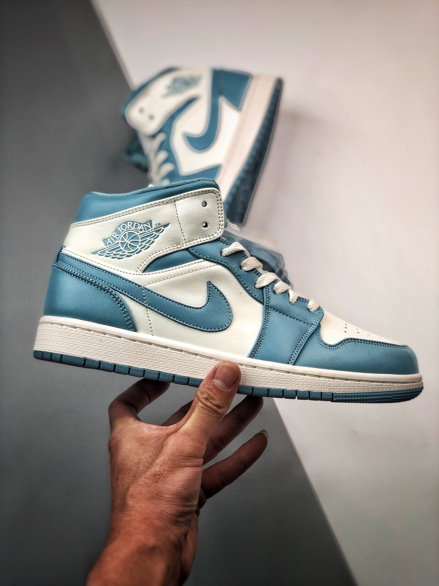 Air Jordan 1 Mid UNC White Powder Blue BQ6472-141 For Sale