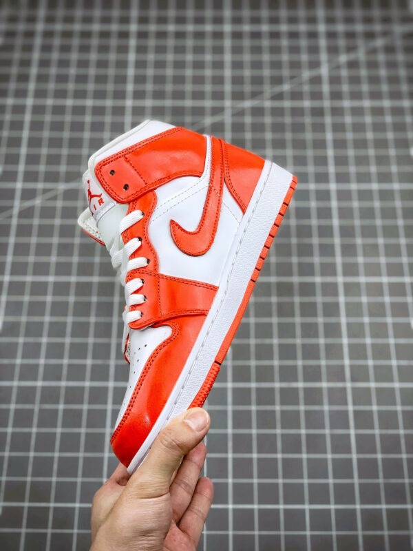 Air Jordan 1 Mid Orange and White BQ6472-116 For Sale