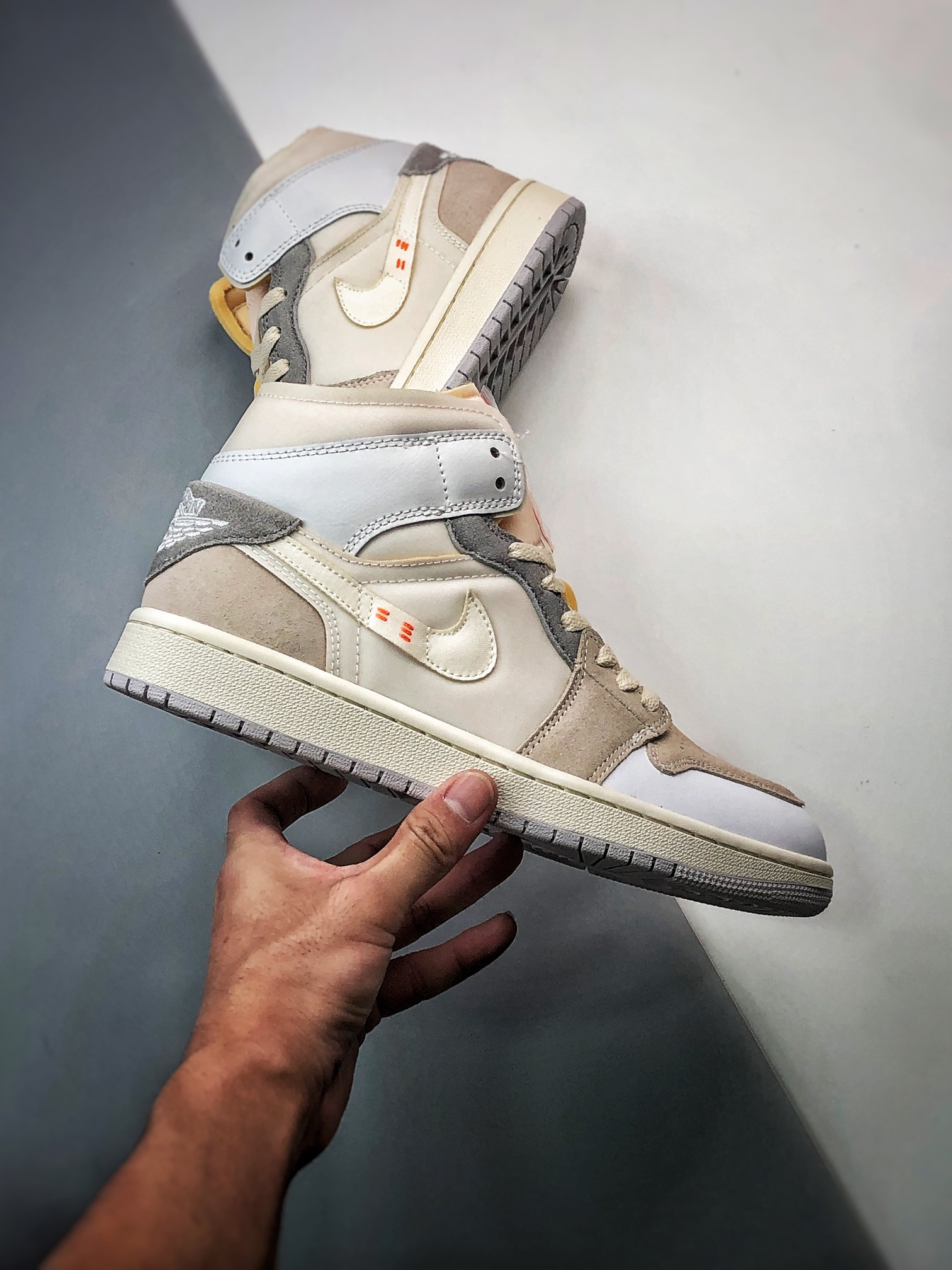 Air Jordan 1 Mid SE Craft White Phantom Neutral Grey DM9652-100 For Sale