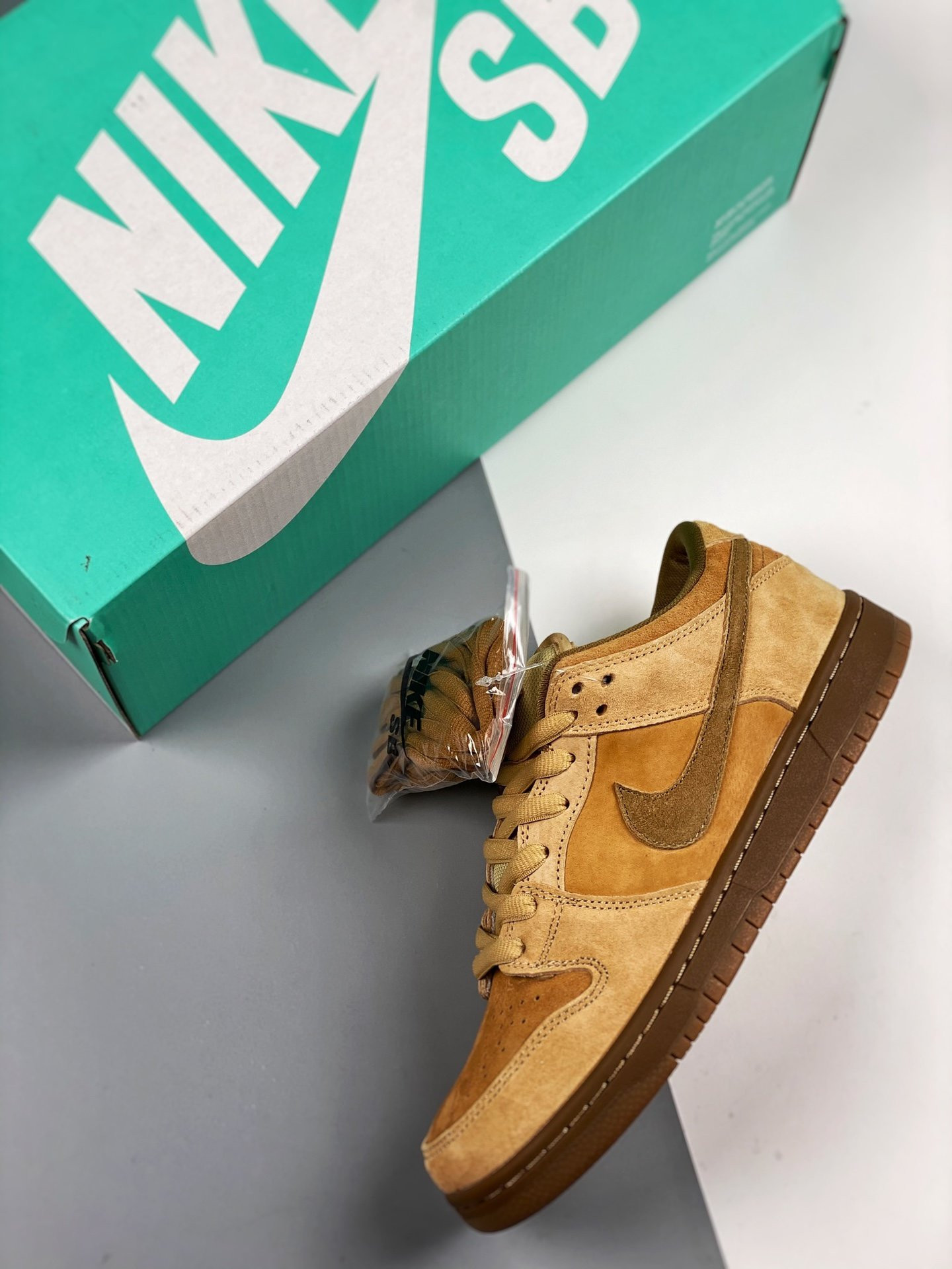 Nike SB Dunk Low Wheat 883232-700 For Sale