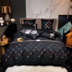 Guccigoldth.Com Logo Brand Bedding Set Luxury Bedspread Bedroom Home Decor