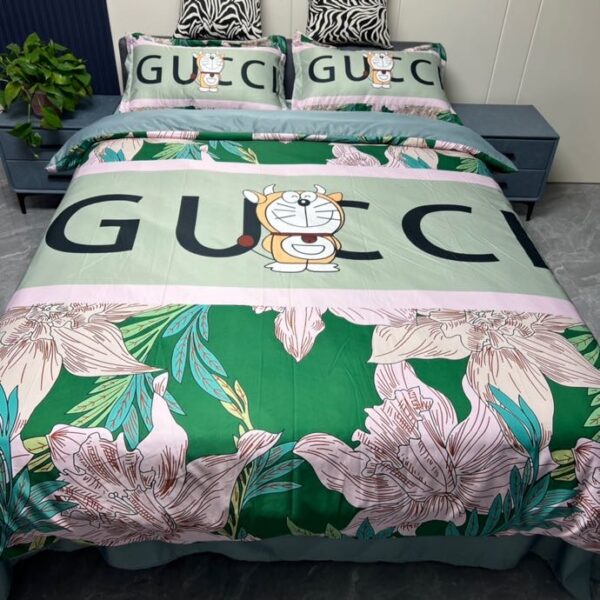 Gucci Logo Brand Bedding Set Home Decor Bedspread Bedroom Luxury