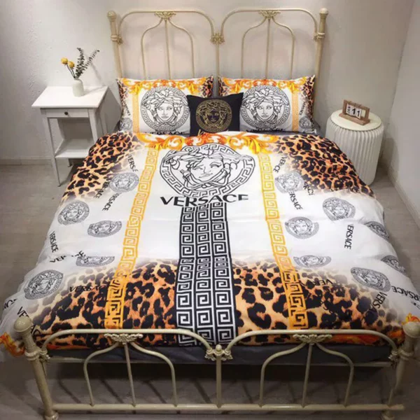 Versace Leopard Logo Brand Bedding Set Bedspread Bedroom Luxury Home Decor