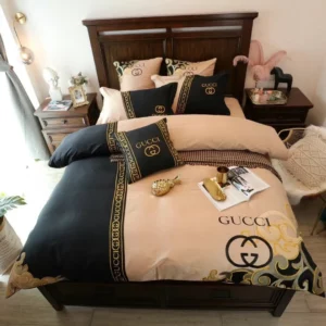 Gucci Logo Brand Bedding Set Home Decor Bedspread Bedroom Luxury