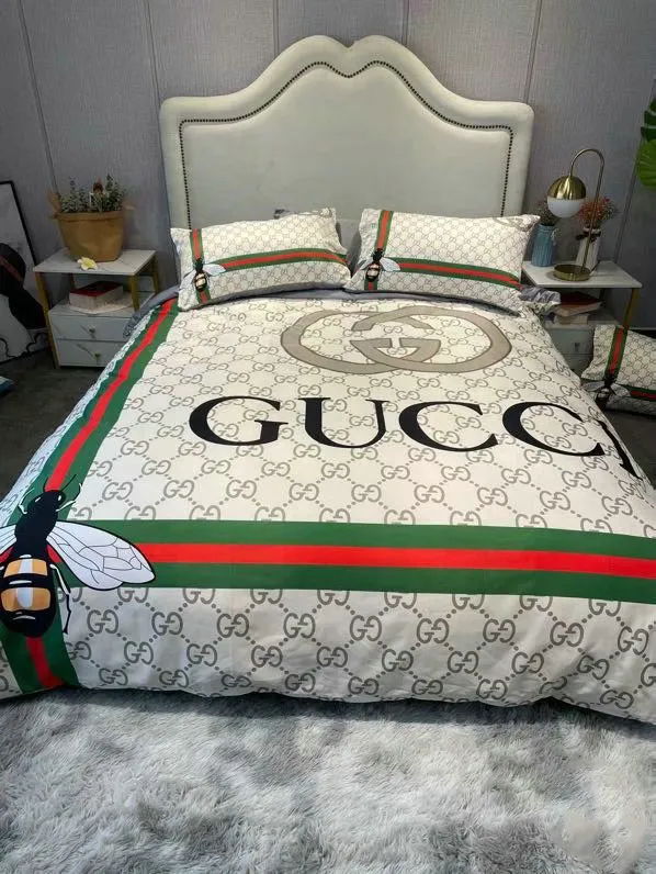 Gucci Bee Logo Brand Bedding Set Luxury Bedroom Bedspread Home Decor